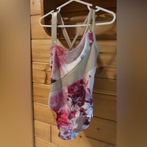 Justice Girls Bodysuit / Leotard, Size XS (5/6) – Pink Floral with Gold Accents